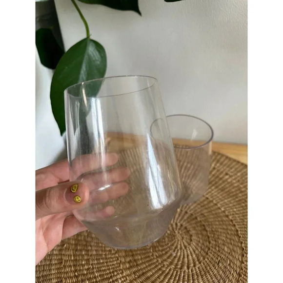 two Hard Plastic Drinking cups - Picture 4 of 6